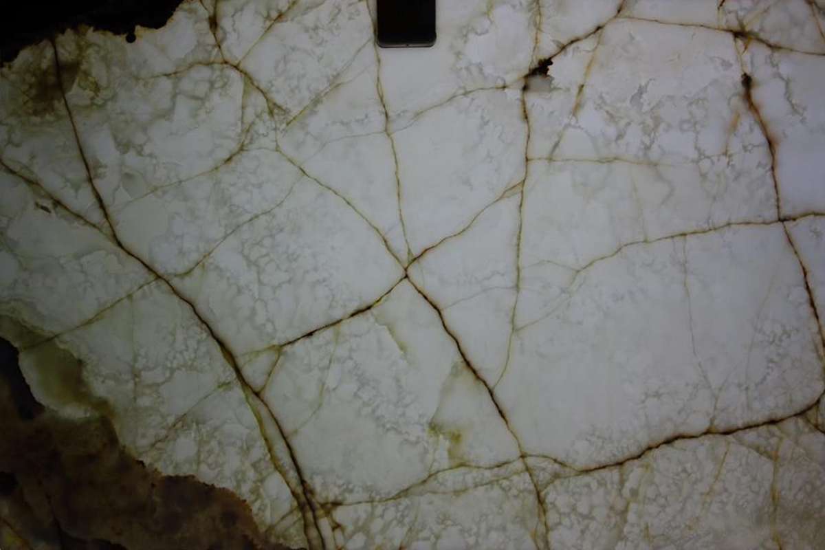 Onyx 061