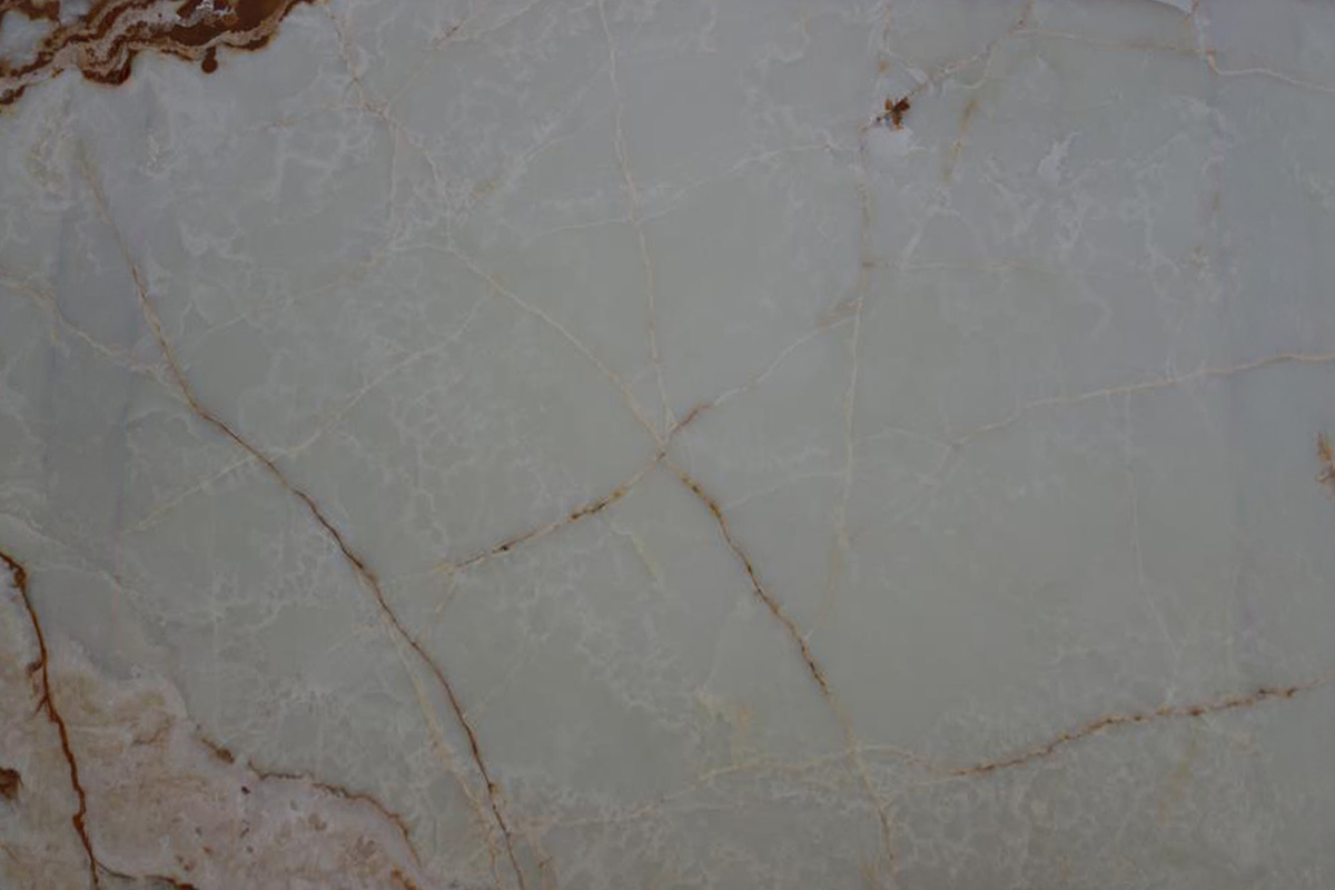 Onyx 062